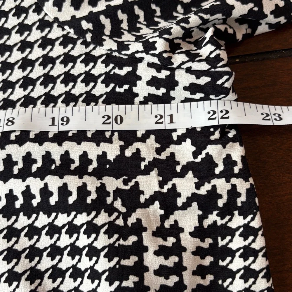 Alfani Woman 1X Black White Houndstooth Ruffle Sleeve Blouse Plus Size Top - Picture 4 of 7